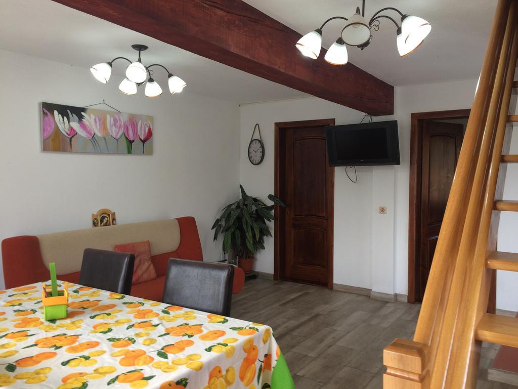 Cabana 7 Brazi Poiana Mărului 外观 照片